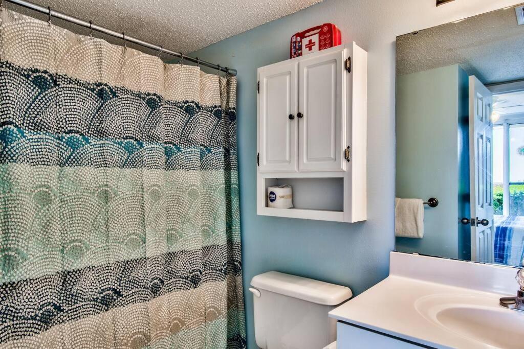 Pelican Beach Resort-Walkout Unit-On The Beach Destin Exterior photo